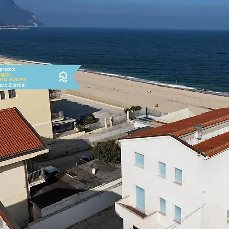 Rs317 - Marcelli, Bilocale In Fronte Mare